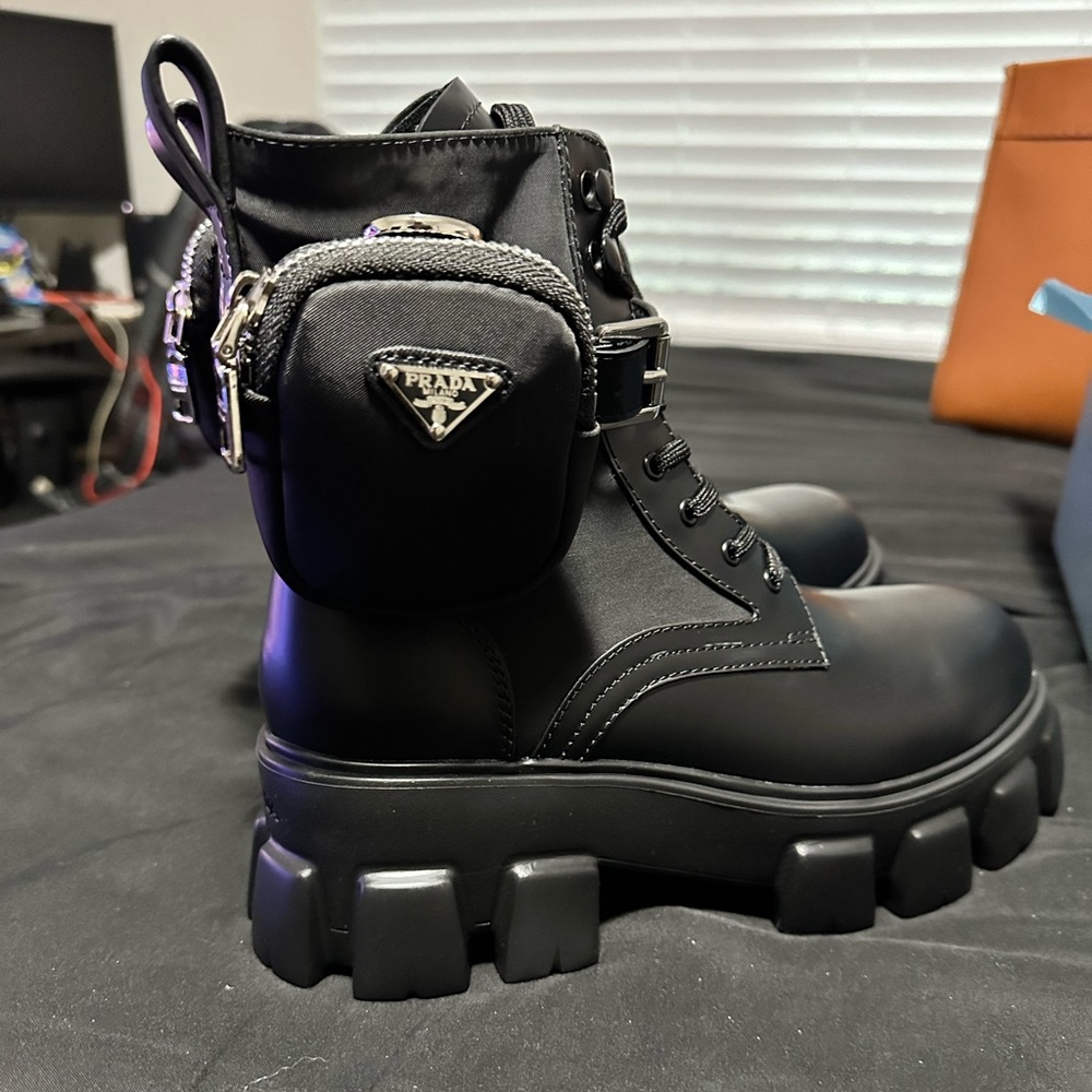 Prada Monolith Combat Boots Nylon Leather Chunky Black
EU 41.